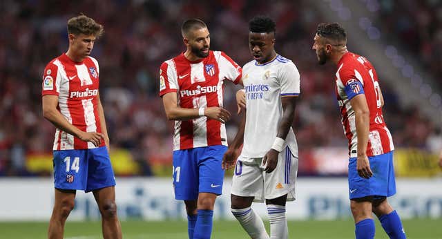 Vinicius, el nuevo ‘muñeco del Pim Pam Pum’ de la afición atlética