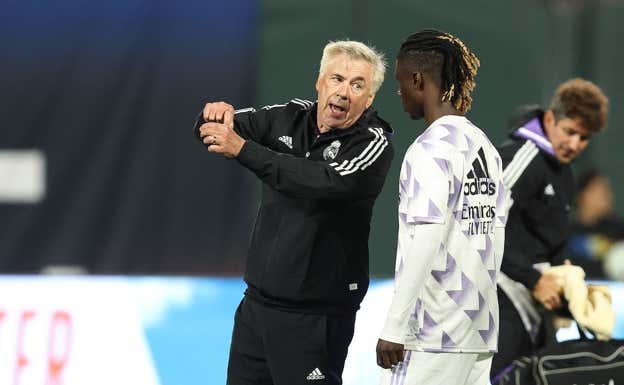Ancelotti y Caamvinga. GETTY