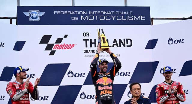 Oliveira gana y Bagnaia roza el liderato del Mundial