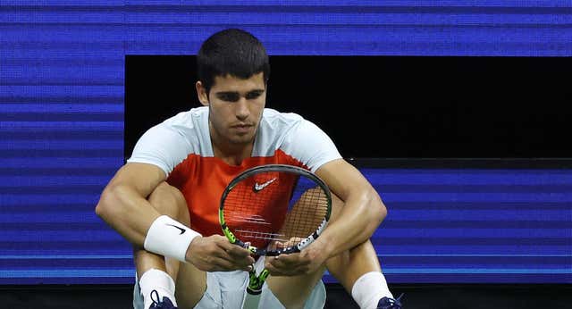 Alcaraz estrena el uno con derrota