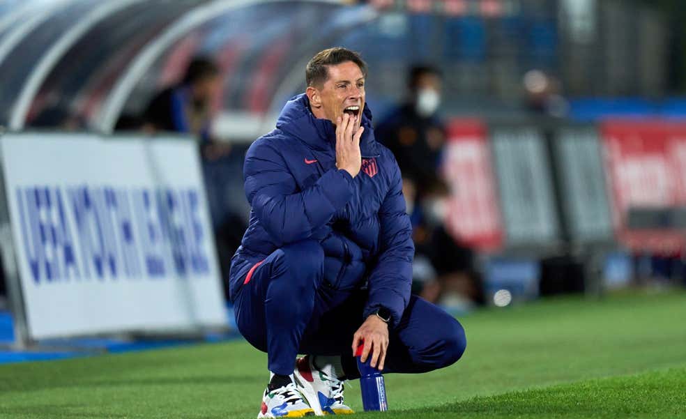 Así es el Fernando Torres entrenador: «No se puede explicar con palabras lo que transmite cuando habla en el vestuario»