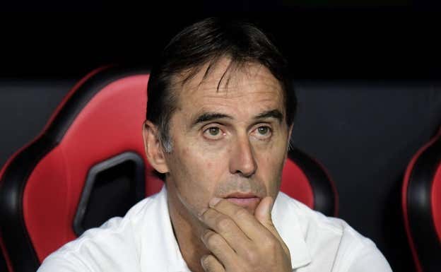 Lopetegui, durante el partido contra el Dortmund.  GETTY