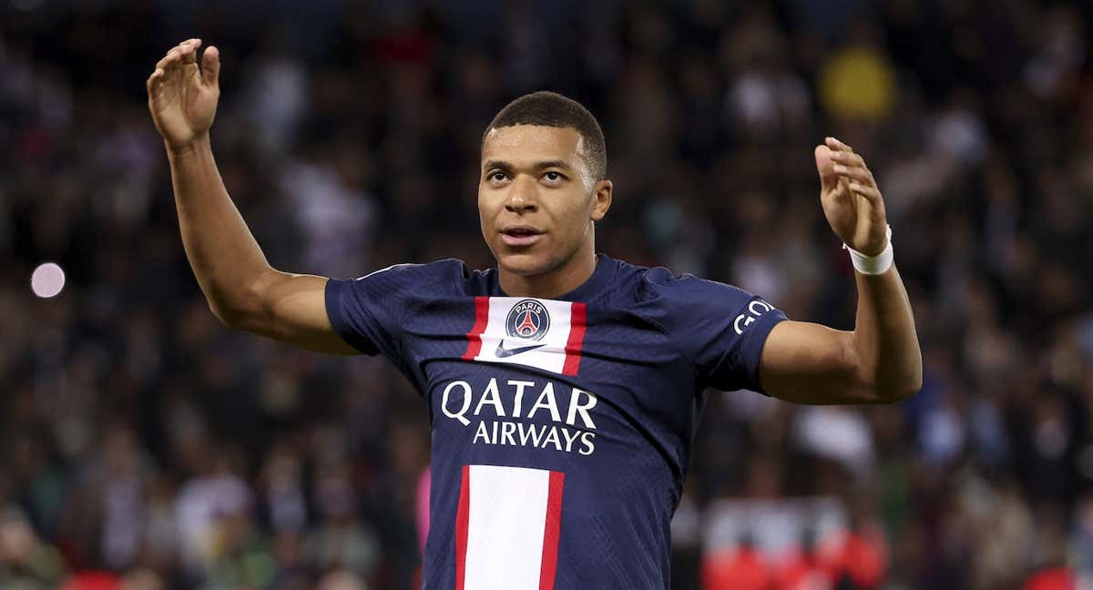 Kylian Mbappé celebra un gol con el PSG.