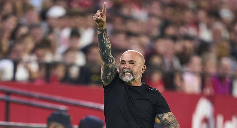 Jorge Sampaoli realiza un gesto durante el partido ante el Athletic.
