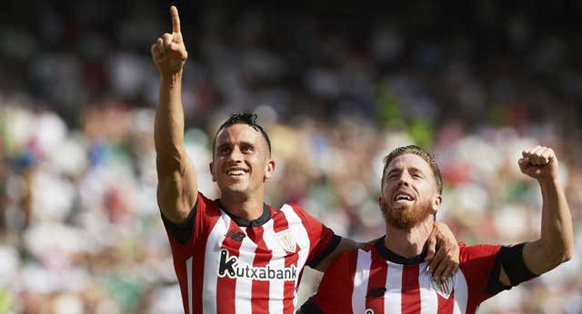 Iker Muniain quiere mirar hacia arriba