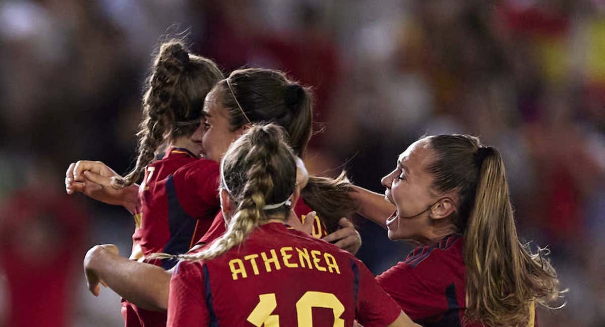 Jugadoras de la Selección celebran un gol ante Suecia. /GETTY