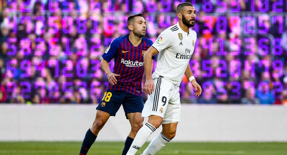 Jordi Alba y Benzema en el FC Barcelona - Real Madrid de la temporada 2018/2019. /DISEÑO: SERGIO CERQUEIRA. FOTO: GETTY | MIKEL TRIGUEROS / URBANANDSPORT / NURPHOTO