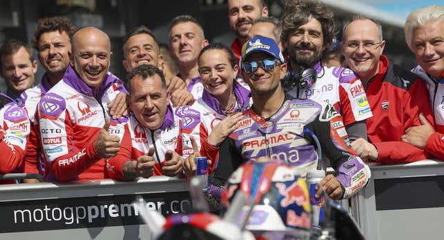 Jorge Martín bate a Márquez y se lleva la pole en Australia