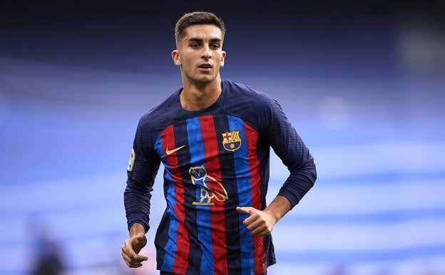 Ferran Torres, durante el Clásico.  GETTY