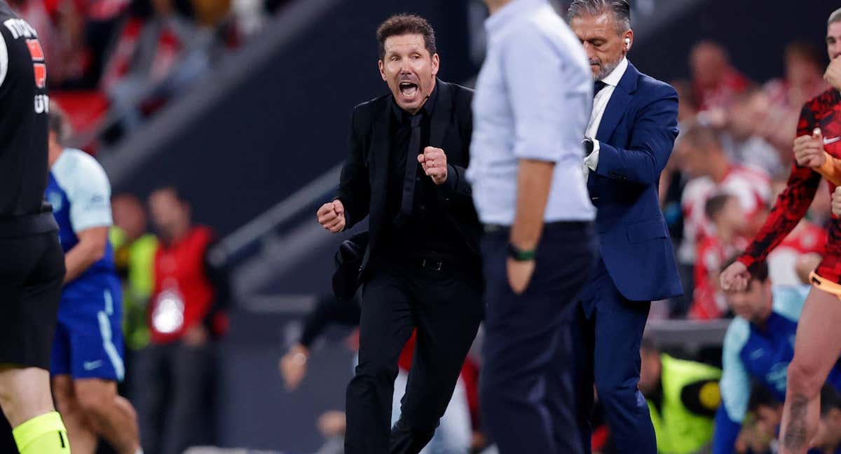 Simeone celebró por todo lo alto el triunfo rojiblanco en San Mamés. /GETTY