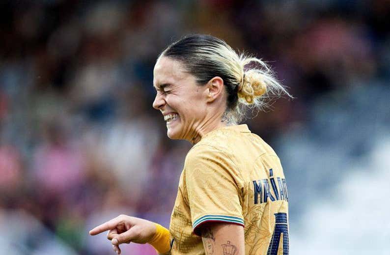 El fútbol champagne del Barça y las uvas de Aitana y Lucy Bronze