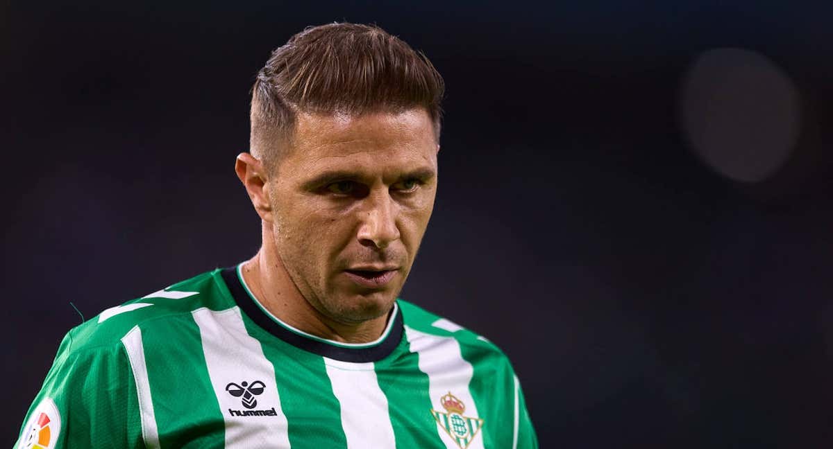 Joaquín Sánchez, en el partido ante el Almería. /Fran Santiago / Getty