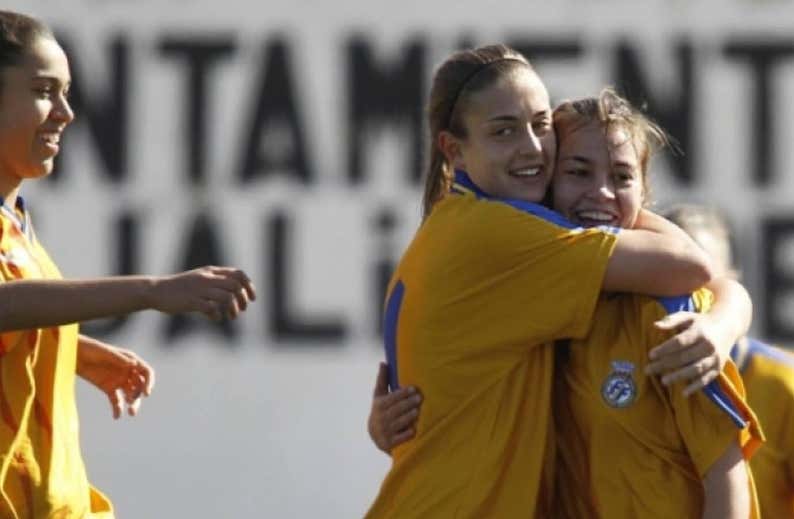 Mi amiga Alexia: una loca (y una cabezona) del fútbol