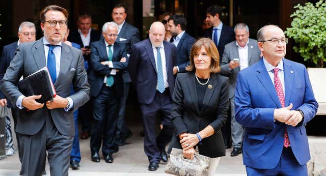 Real Madrid y Barcelona también piden reunirse con el ministro