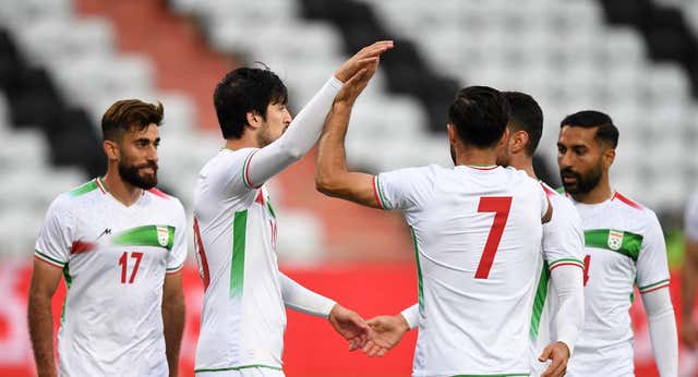 Deportistas iranís piden a la FIFA la expulsión de su selección de Catar