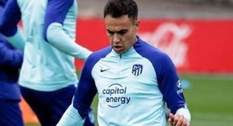 Reguilón, en un entrenamiento reciente con el Atlético