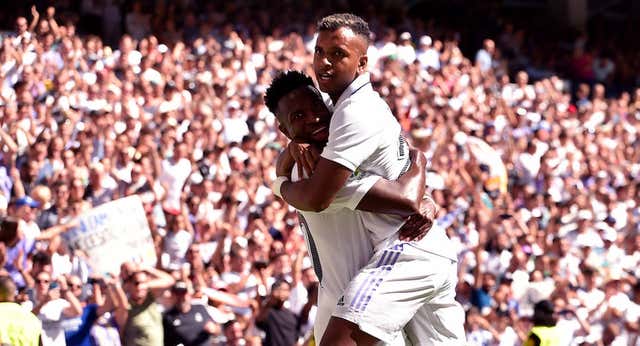 El Real Madrid pasa de ‘treintañeros’