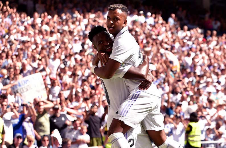 El Real Madrid pasa de 'treintañeros'