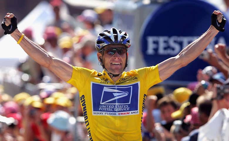 Lance Armstrong fue desposeído de sus siete Tours de Francia tras reconocer su dopaje.  REUTERS