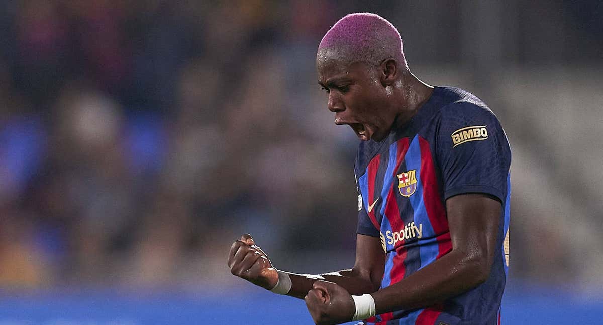 Oshoala celebra uno de los dos goles que marcó ante el Benfica en la Champions. /Getty