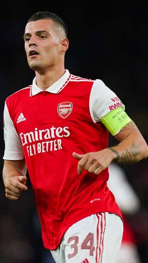 Xhaka ha vuelto a lucir el brazalete de capitán.  GETTY