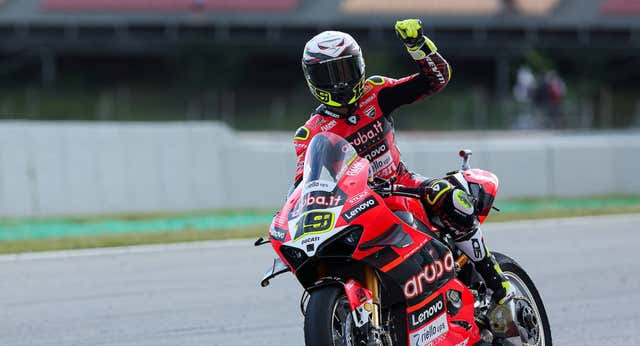 Álvaro Bautista ya echa cuentas para ser campeón de SBK: «Con 37 años estoy mejor que nunca»