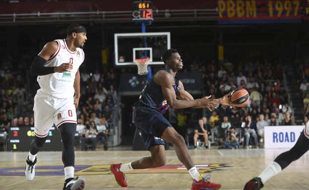 Brandon Davies y Nnaji.  GETTY IMAGES