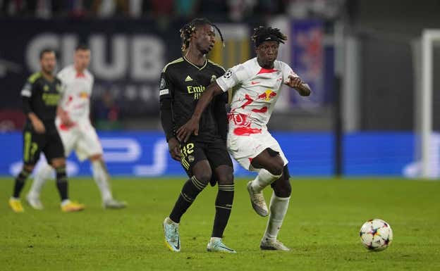 Camavinga pierde una acción individual ante el Leipzig. GETTY