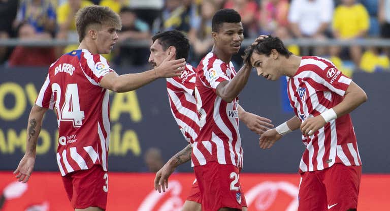Pablo Barrios debutó con el primer equipo del Atlético de Madrid en el partido ante el Cádiz (3-2).