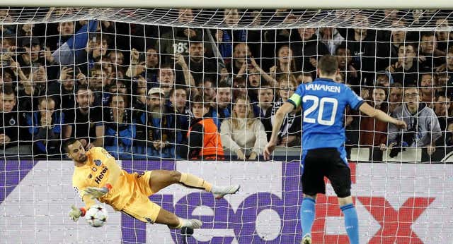 El Atlético se la juega ante Diogo Costa, el relevo de Casillas