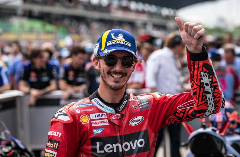 ¿Qué necesitan Bagnaia y Augusto Fernández para ser campeones?