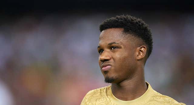 «¿He sido el peor?»: la pregunta de Ansu a Eric tras ser sustituido en Mestalla