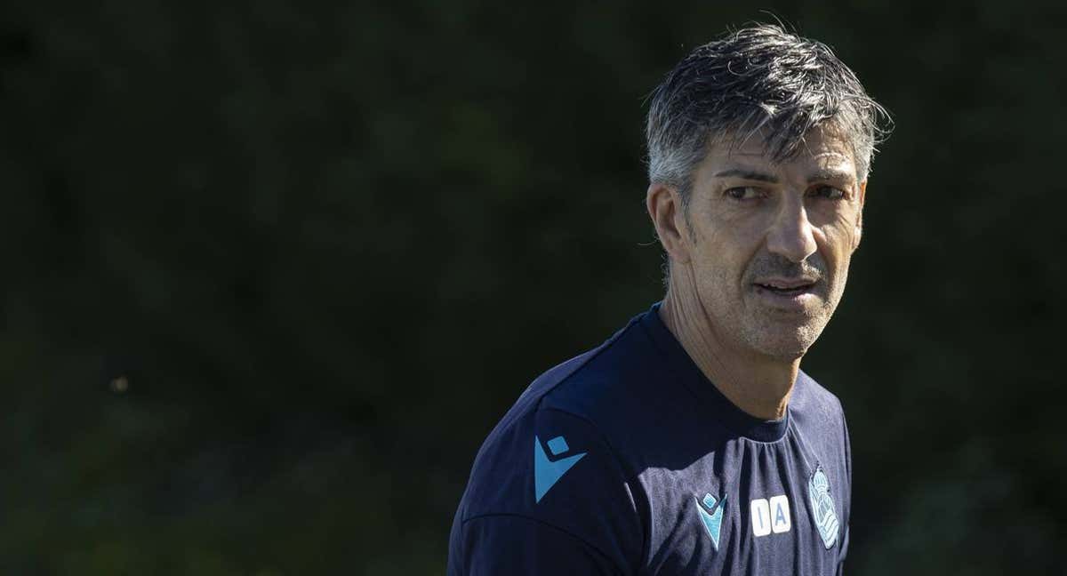 Imanol Alguacil, durante el último entrenamiento antes de recibir al Manchester United./EFE