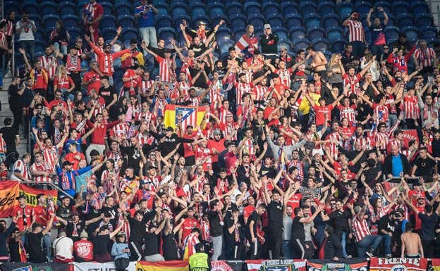 El Atlético estuvo acompañado en Oporto por 1.500 aficionados.  GETTY
