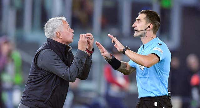 La Lazio se queda fuera de Europa League tras un cuádruple empate y la Roma sufre para pasar