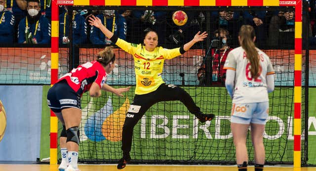«Ojalá el día tuviese 36 horas»: el reto de ser madre y sostener a toda una selección en un Europeo