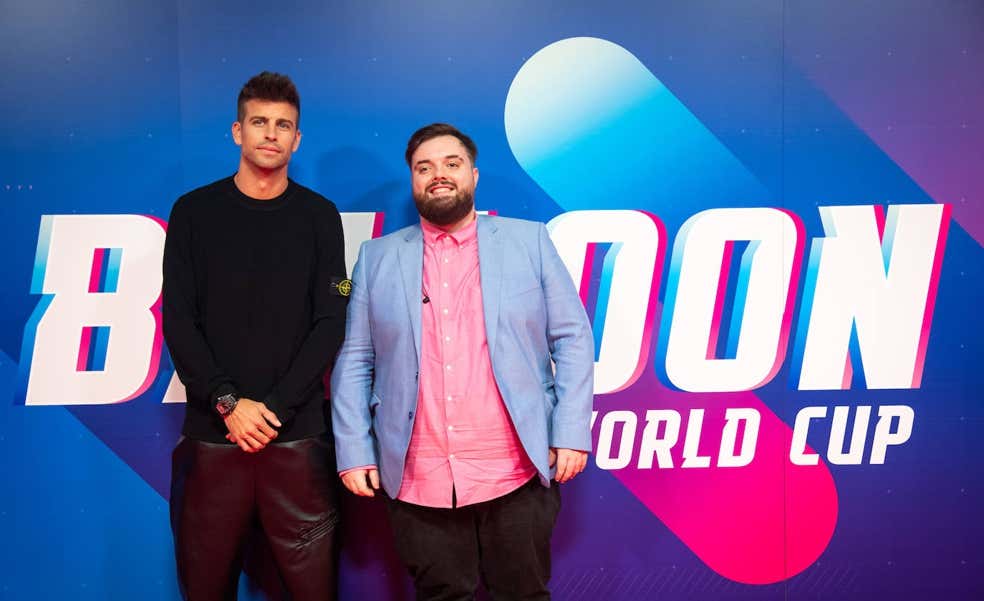 Cuando el fútbol se le hizo monótono, Piqué se entregó al desorden