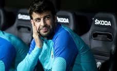 83 minutos de homenaje a Piqué: lona, camisetas especiales, capitán, manteo...