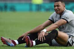 Mbappé se retira lesionado y hace saltar las alarmas