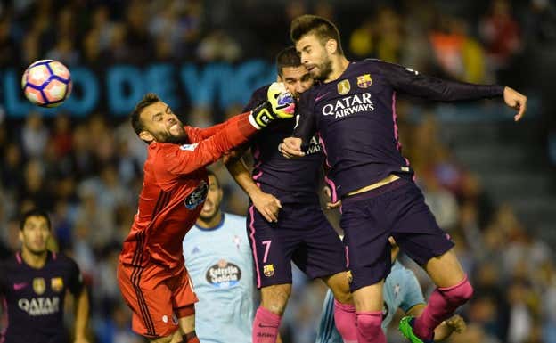 Piqué en uno de sus dos goles Getty