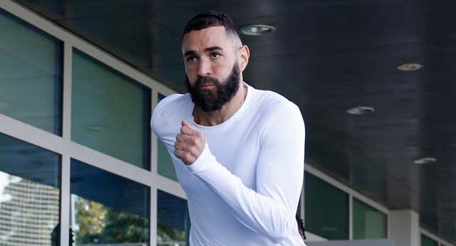 Benzema no se entrena y Ancelotti confirma que no estará contra el Rayo