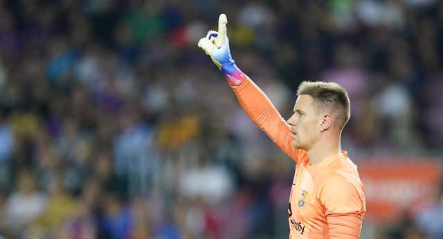 Ter Stegen fortifica su primer Zamora en el Camp Nou