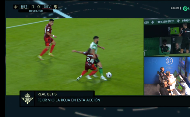 Fekir, expulsado en el Betis-Sevilla.