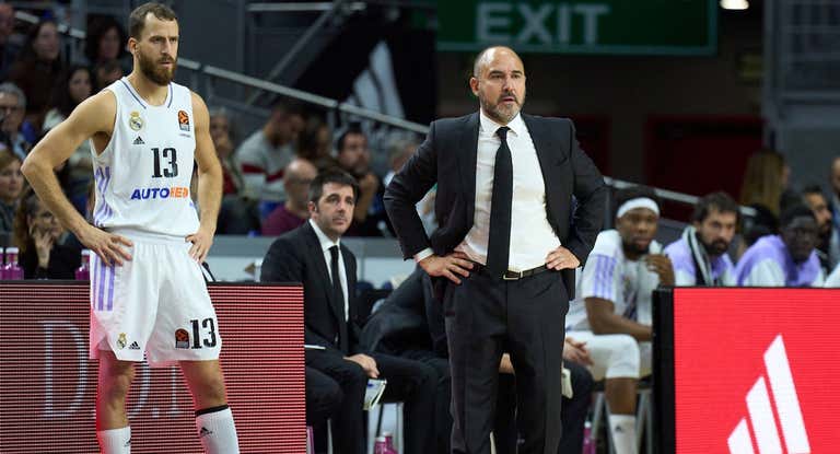 Chus Mateo, junto a Sergio Rodríguez, durante un partido esta temporada.