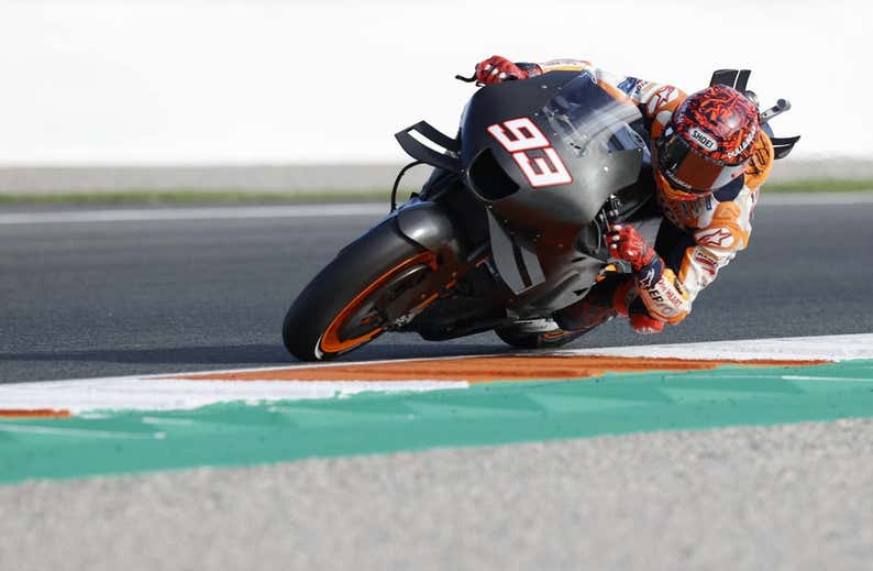 Márquez redobla la presión sobre Honda después del test en Valencia