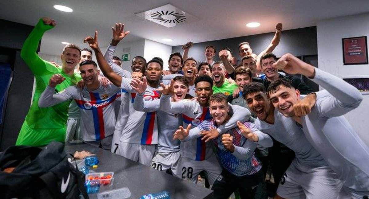 El vestuario del Barça, eufórico tras remontar en Pamplona.