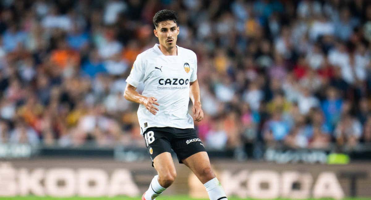 Almeida con el Valencia /Getty