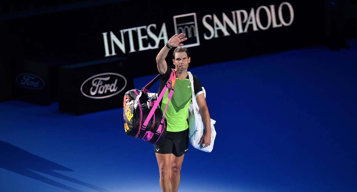 Nadal se despide de la pista central de Turín tras su derrota ante Fritz. /GETTY