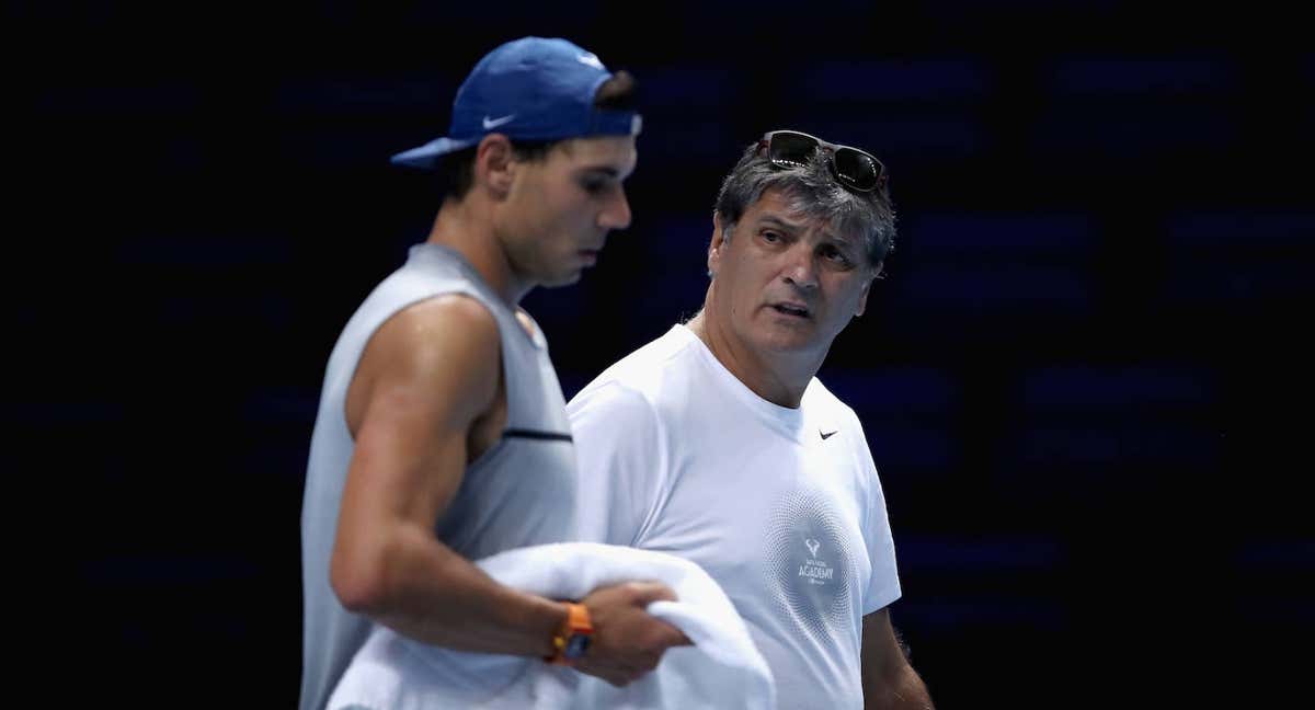 Rafael Nadal junto a su tío Toni durante las ATP Finals de 2017. /Julian Finney/Getty Images