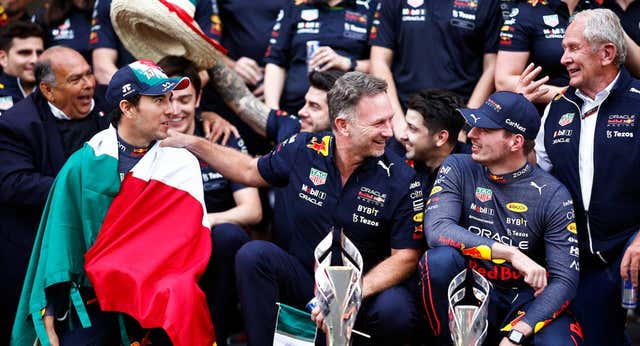 Checo Pérez, ¿a favor o en contra de Verstappen? Dos maniobras bajo la lupa del mundo de la F1
